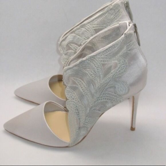 NWT Vince Camuto Gray Silver Heels - Picture 5 of 8